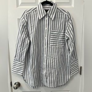 Banana Republic The Oversized Shirt White / Navy Striped W/ Pocket Medium